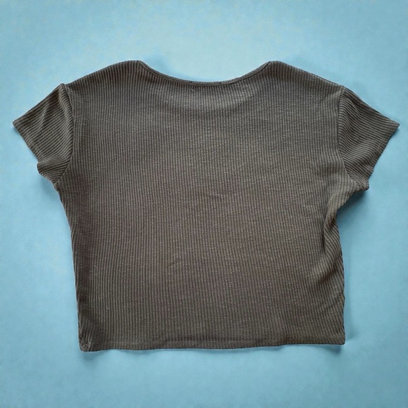 VTG Women's Army Green Ribbed Top Thick Knit Materiel Stretchy Cropped Crew Sz M - Picture 9 of 9